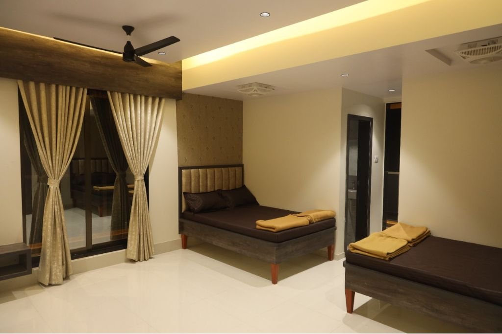 Executive Room with Garden Pool View - Image 1